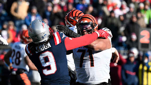 OT La'el Collins (71) blocks DE Matthew Judon (9)